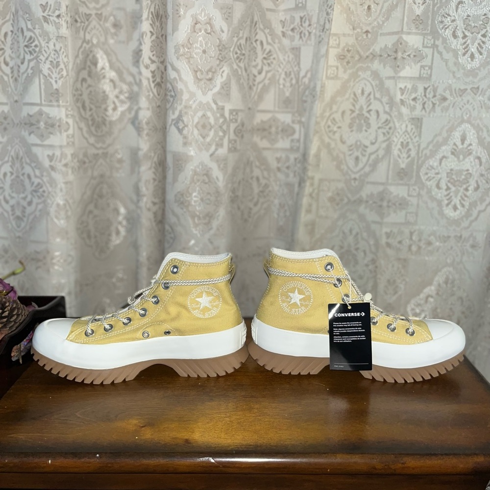 Converse all star shoes for women.